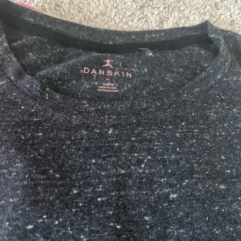 ⭐️ Firm Price ⭐️ NWOT Danskin Medium Tank tops - Picture 2 of 5